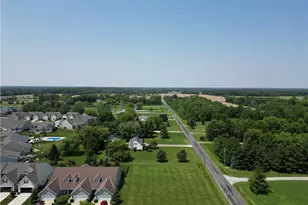 831 Robinson Dr, LaGrange, OH 44050 - Photo 3