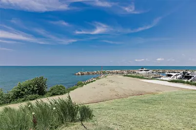 10 E Hanna Lane S, Bratenahl, OH 44108 - Photo 3