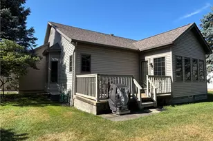 268 S Bayshore Dr, Columbiana, OH 44408 - Photo 3