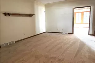 268 S Bayshore Dr, Columbiana, OH 44408 - Photo 7