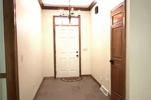 268 S Bayshore Dr, Columbiana, OH 44408 - Photo 5