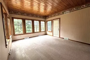 268 S Bayshore Dr, Columbiana, OH 44408 - Photo 9