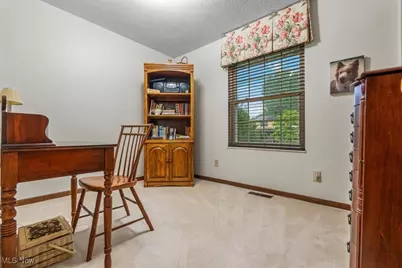 1806 Pennsylvania Avenue, Belpre, OH 45714 - Photo 27