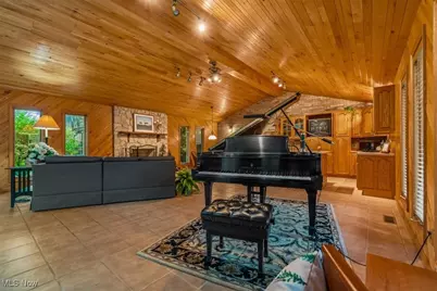 1806 Pennsylvania Avenue, Belpre, OH 45714 - Photo 39