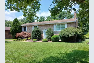 1806 Pennsylvania Avenue, Belpre, OH 45714 - Photo 1