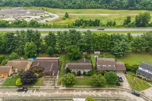 1806 Pennsylvania Ave, Belpre, OH 45714 - Photo 3