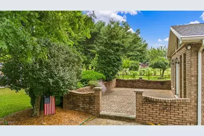 1806 Pennsylvania Avenue, Belpre, OH 45714 - Photo 9