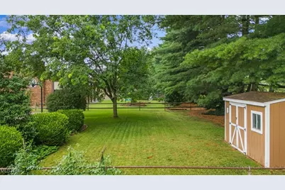 1806 Pennsylvania Avenue, Belpre, OH 45714 - Photo 11