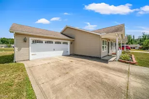 309 Woodland Way, Jefferson, OH 44047 - Photo 3