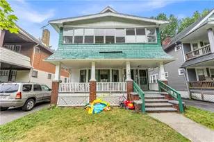 915 Helmsdale Rd, Loveland, OH 44112 - Photo 1