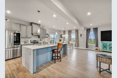 5454 Schueller Boulevard, Sheffield Village, OH 44054 - Photo 9