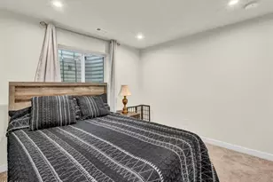 5454 Schueller Blvd, Sheffield Village, OH 44054 - Photo 21