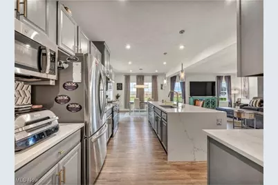 5454 Schueller Boulevard, Sheffield Village, OH 44054 - Photo 7