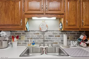 1284 Laurel Dr, West Salem, OH 44287 - Photo 9