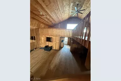 9189 E Pike, Norwich, OH 43767 - Photo 11