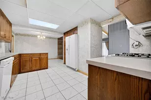 100 E Decker Dr, Green Hills, OH 44131 - Photo 13