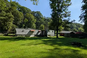 422 Sand Ridge Rd, Millstone, WV 25261 - Photo 17