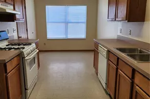 2954 Megan Cir, Youngstown, OH 44505 - Photo 5