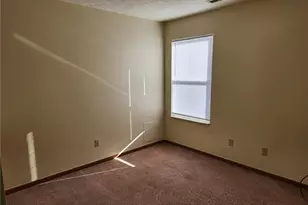 2954 Megan Cir, Youngstown, OH 44505 - Photo 11