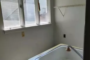 140 W Summit St, Alliance, OH 44601 - Photo 13