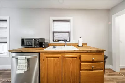 310 Essex Road, Vermilion, OH 44089 - Photo 15