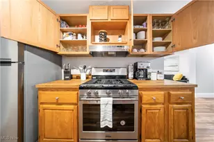 310 Essex Rd, Vermilion, OH 44089 - Photo 13