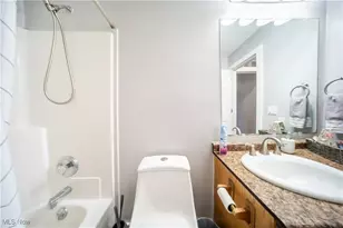 310 Essex Rd, Vermilion, OH 44089 - Photo 25