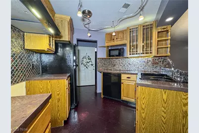 3811 Northwoods Court NE, Warren, OH 44483 - Photo 11