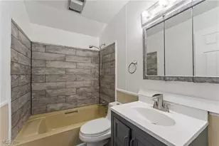 17632 Laurel Ave, Lake Milton, OH 44429 - Photo 29