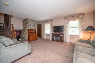 2211 Penny Ln, Austintown, OH 44515 - Photo 13