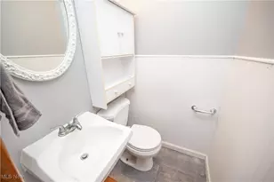 2211 Penny Ln, Austintown, OH 44515 - Photo 33