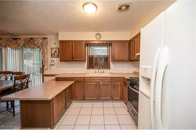 2211 Penny Lane, Austintown, OH 44515 - Photo 11