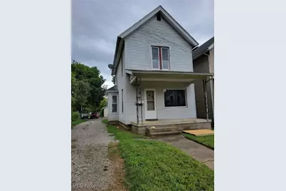 631 Locust Street, Coshocton, OH 43812 - Photo 1