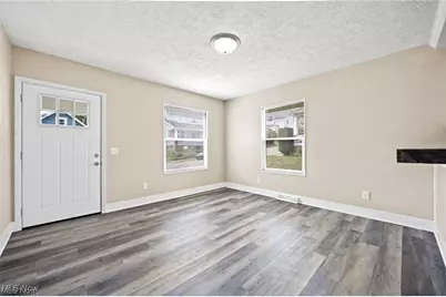 1517 16th Street NE, Canton, OH 44705 - Photo 9