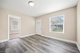 1517 16th St NE, Canton, OH 44705 - Photo 5