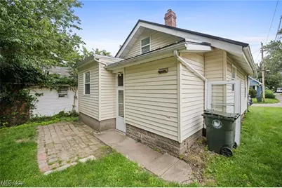 1517 16th Street NE, Canton, OH 44705 - Photo 3