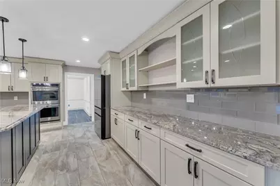 6560 Queens Way, North Royalton, OH 44133 - Photo 9