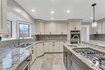 6560 Queens Way, North Royalton, OH 44133 - Photo 7