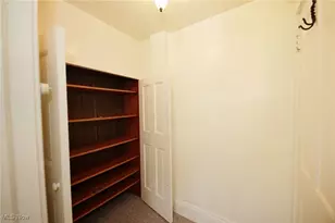 908 Phoenix Ave, Chester, WV 26034 - Photo 11