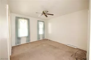 908 Phoenix Ave, Chester, WV 26034 - Photo 15