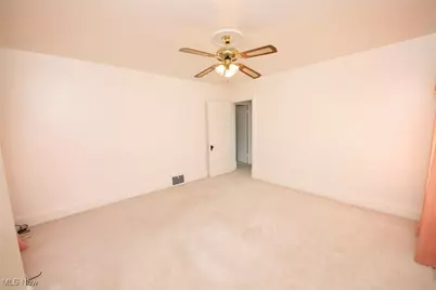 908 Phoenix Avenue, Chester, WV 26034 - Photo 23