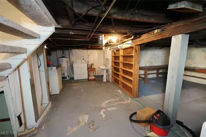 908 Phoenix Avenue, Chester, WV 26034 - Photo 31