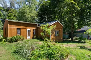 369 E Pace Ave, Akron, OH 44319 - Photo 1