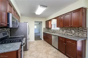 43304 Dellefield Rd, Elyria, OH 44035 - Photo 3