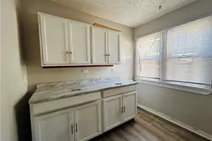 13401 Rugby Rd, Loveland, OH 44110 - Photo 11