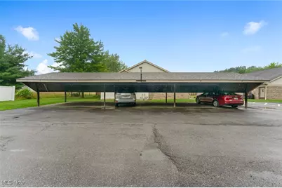 1707 West Hampton Drive, Austintown, OH 44515 - Photo 23