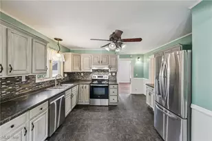 229 Basin St NW, Navarre, OH 44662 - Photo 7