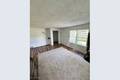 5696 Columbia Drive, Huber Heights, OH 44146 - Photo 3