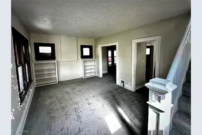 1103 Sawyer Avenue, Akron, OH 44310 - Photo 7