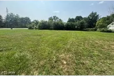 1120 6th Street NE, Canton, OH 44704 - Photo 1